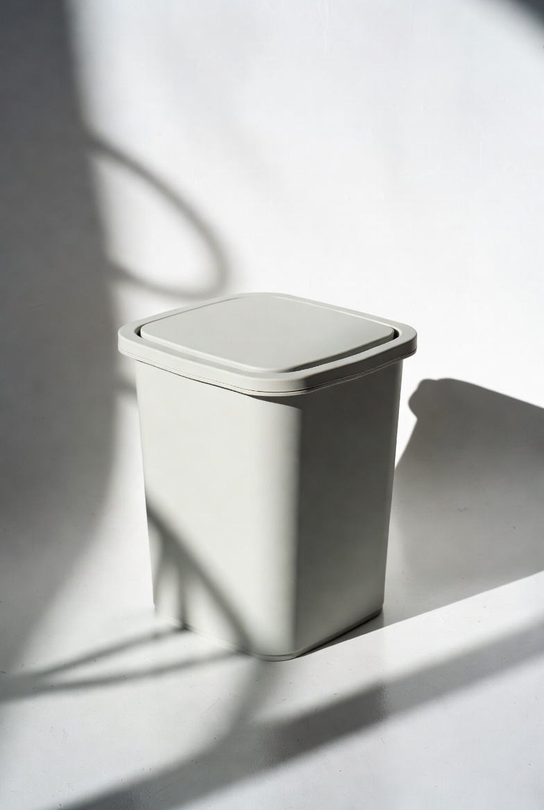Trash Bin Plastic 15L